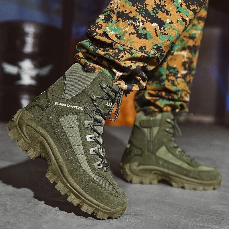 Durable Lace Up High Top Outdoor Combat Boots with Rugged Rubber Soles