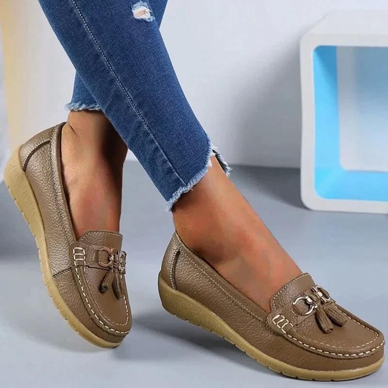 Women Casual Leather Driving Loafers with Flexible Cushioned Sole for Daily Comfort