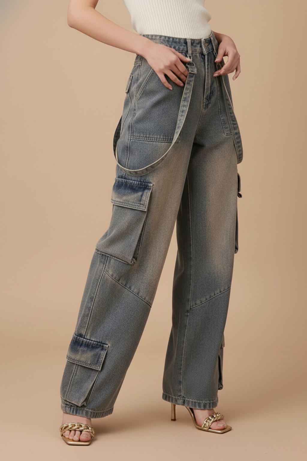 Women’s Loose-Fit Wide-Leg Pants with Cargo Pockets and Strap Details