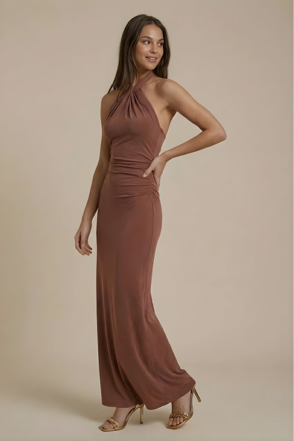 Women’s Elegant Halter Neck Maxi Dress with Sculpted Silhouette for Evening Wear