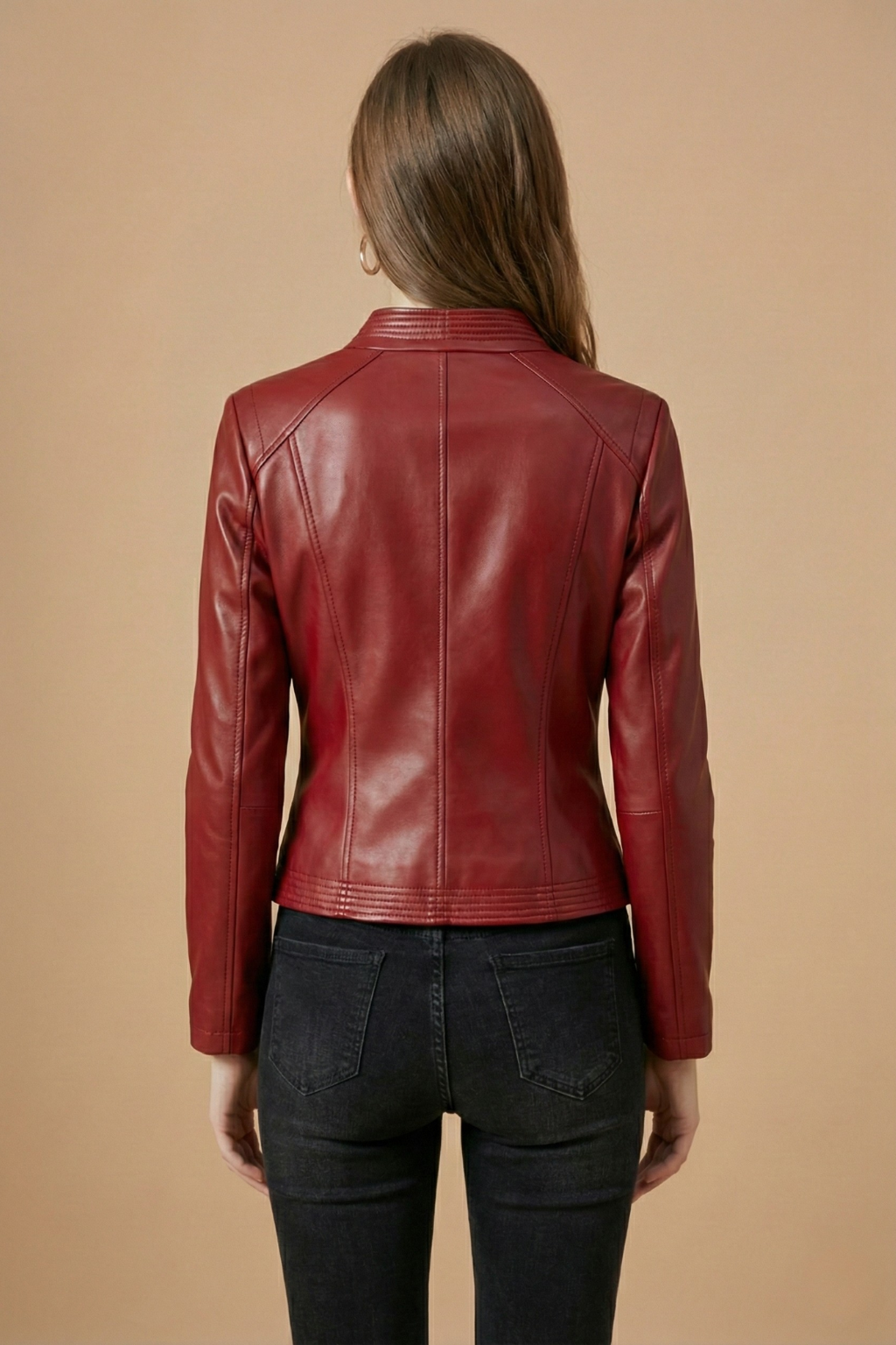 Women’s Zip-Front Faux Leather Jacket with Structured Lapels and Fitted Silhouette