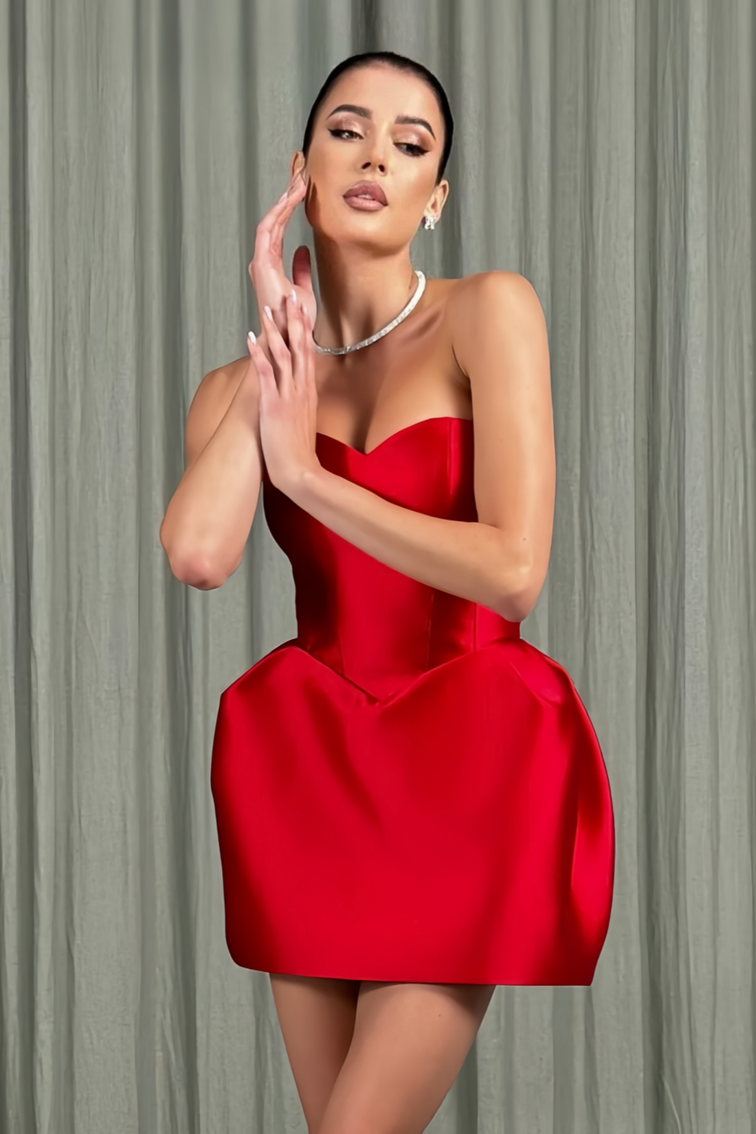 Women’s Red Off Shoulder Mini Dress – Strapless Heart Shaped Bodice with Structured Skirt