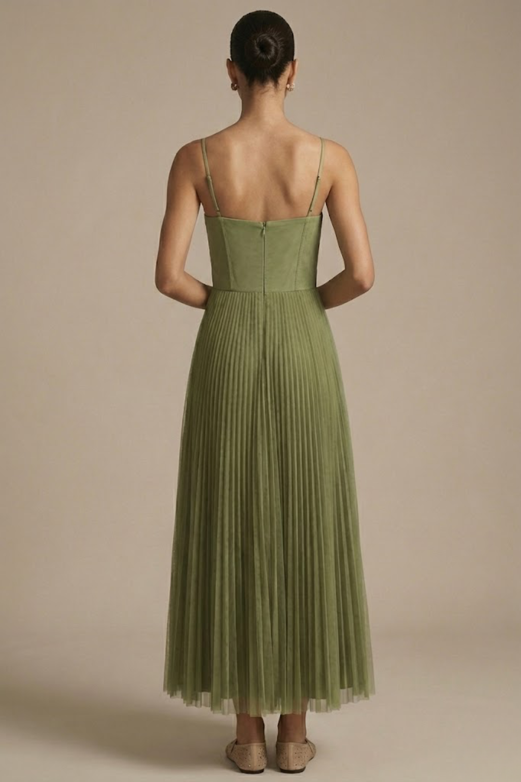 Elegant Green Pleated Fit & Flare Midi Dress – Sculpted Bodice with Flowing Silhouette