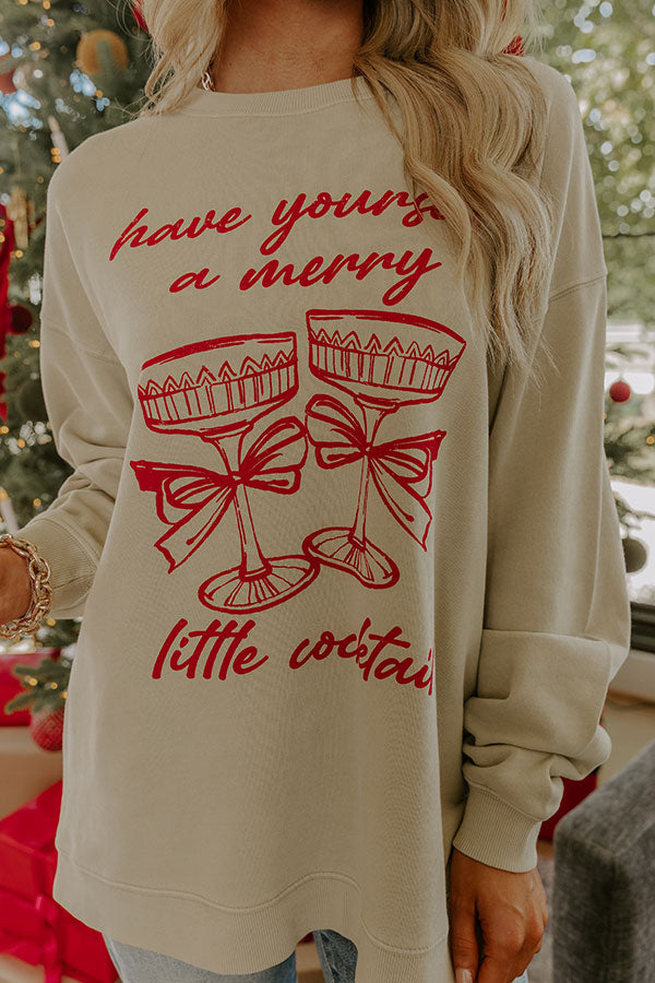Holiday Cocktail Graphic Sweatshirt with Crew Neck and Long Sleeves, Boxy Fit
