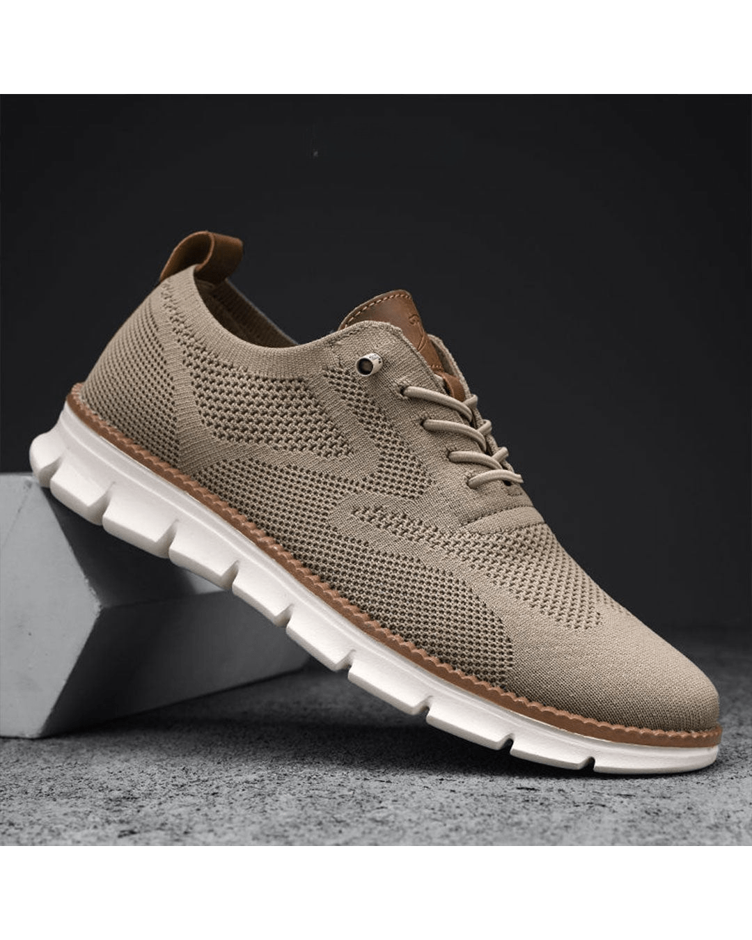 Breathable Mesh Sneakers with Cushioned Sole and Textured Grip Outsole