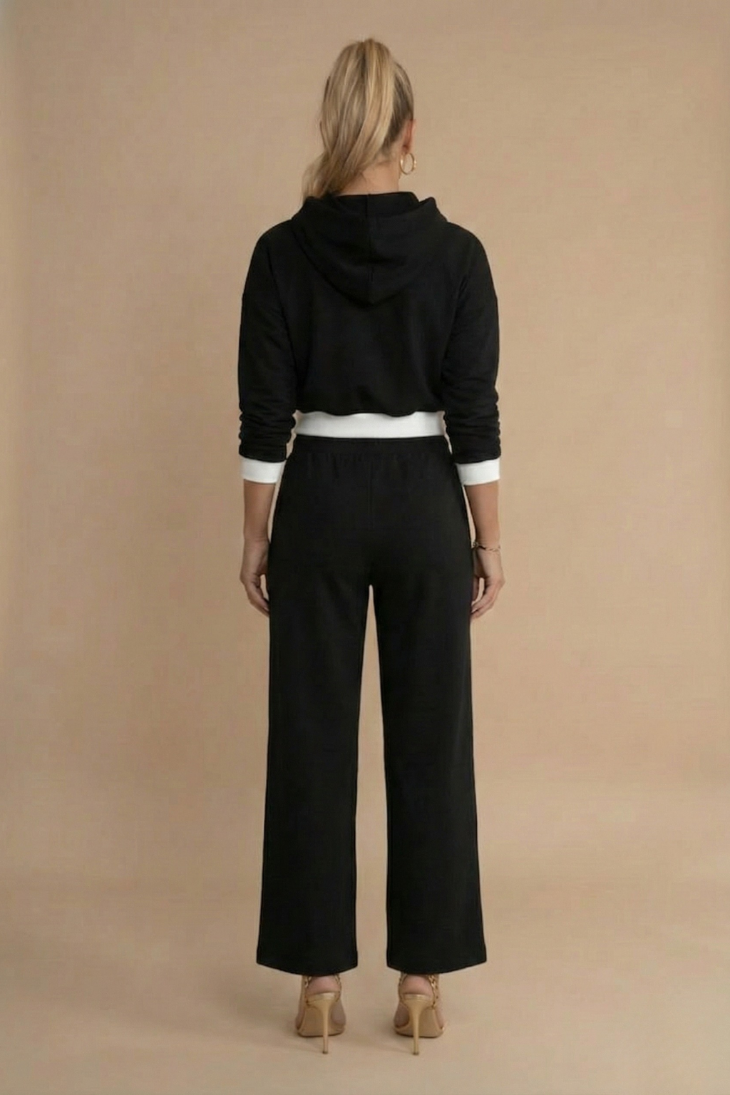 Conjunto de chándal de dos piezas para mujer con sudadera con capucha - Pantalones de pierna ancha - Atuendo coordinado de ajuste relajado