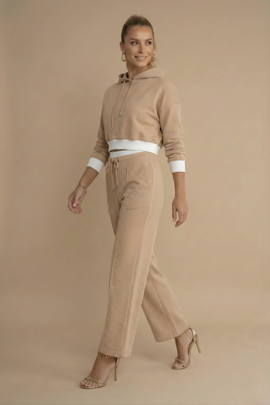 Conjunto de chándal de dos piezas para mujer con sudadera con capucha - Pantalones de pierna ancha - Atuendo coordinado de ajuste relajado