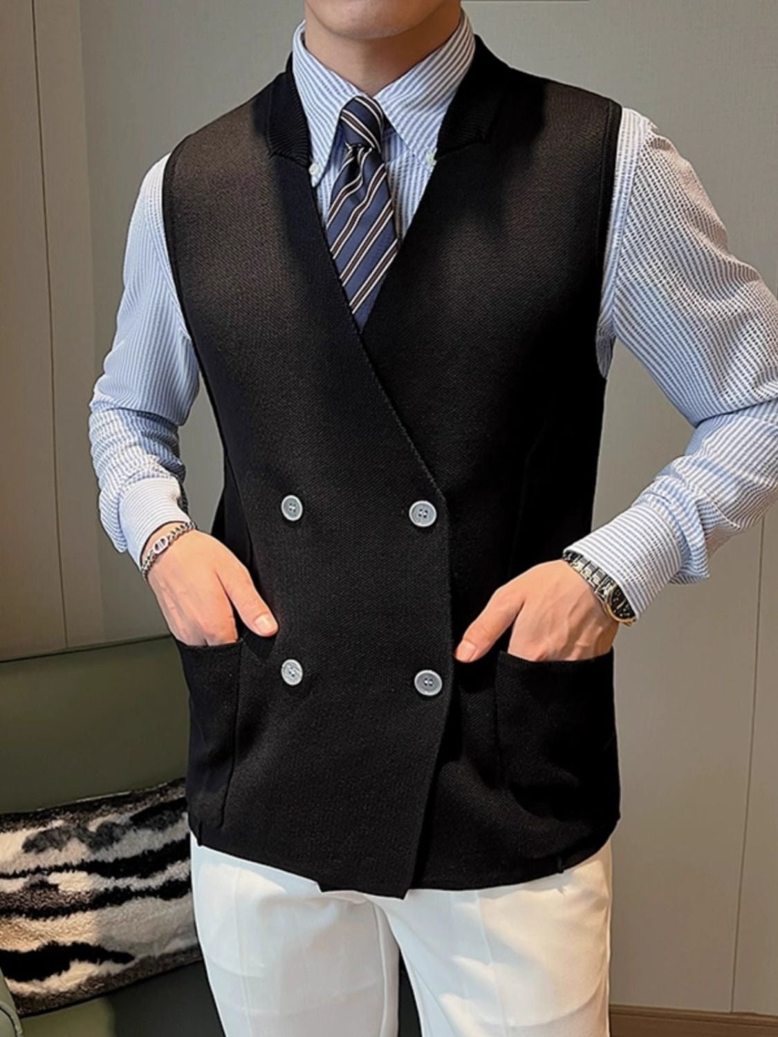 Sleeveless Knitted Vest with Double Breasted Closure and Front Pockets