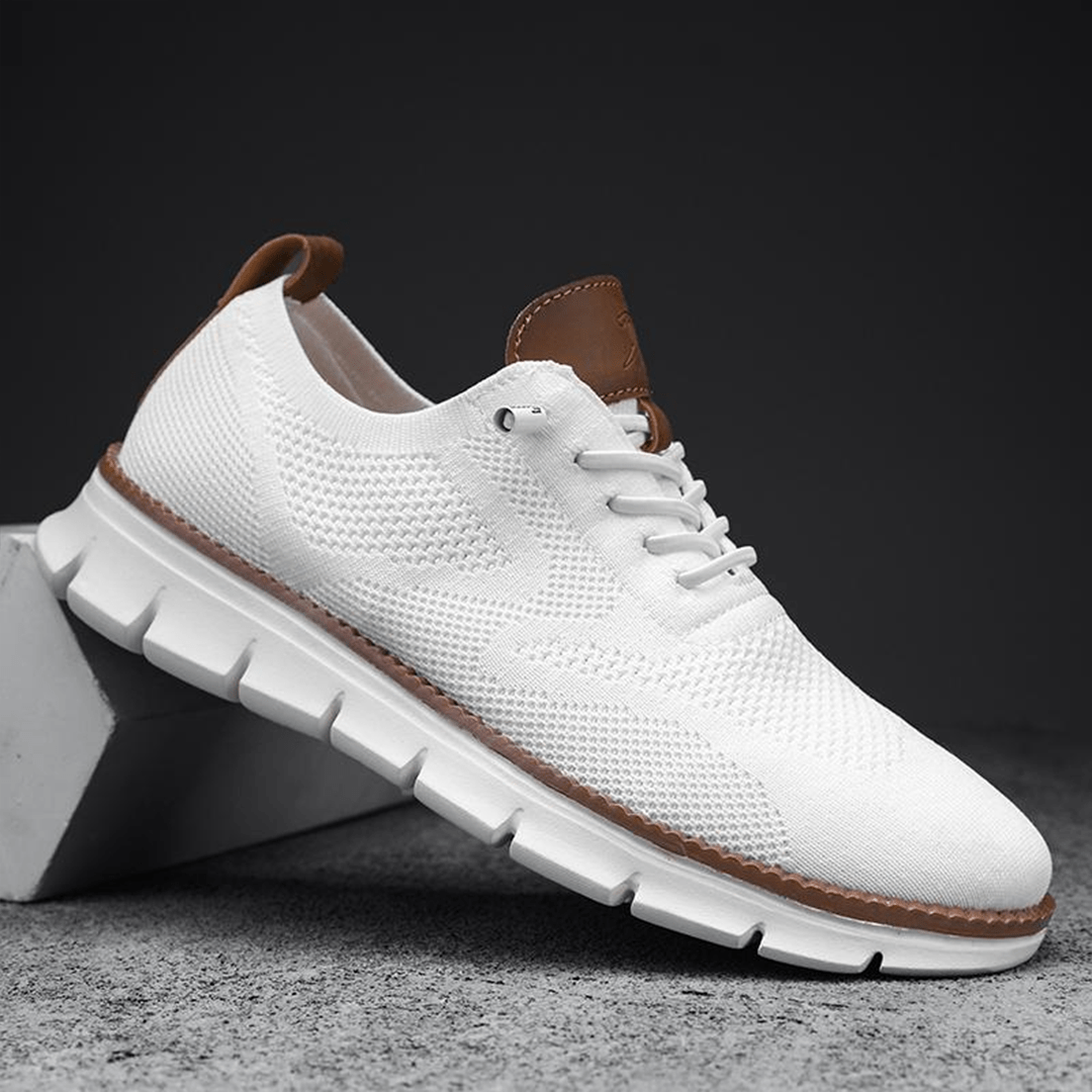 Breathable Mesh Sneakers with Cushioned Sole and Textured Grip Outsole