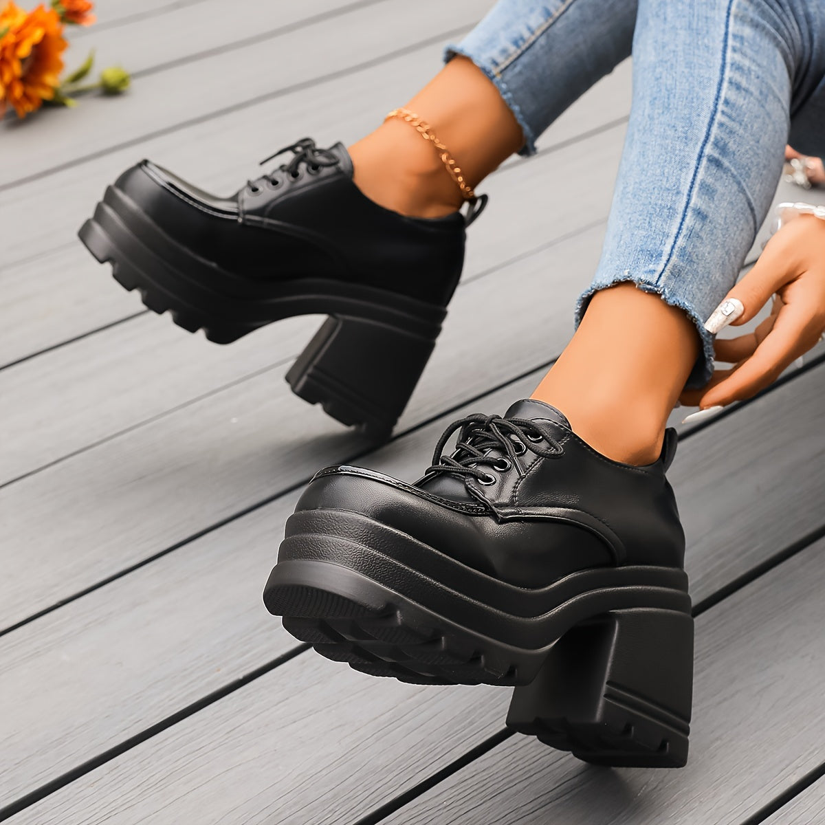 Women’s Platform Oxford Shoes – Lace Up Design with Chunky Sole and Block Heel