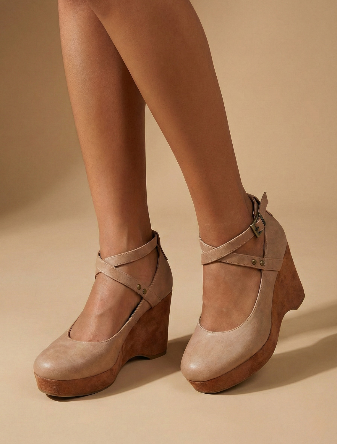 Women’s Chunky Platform Mary Jane Heels with Buckle Strap and Block Heel