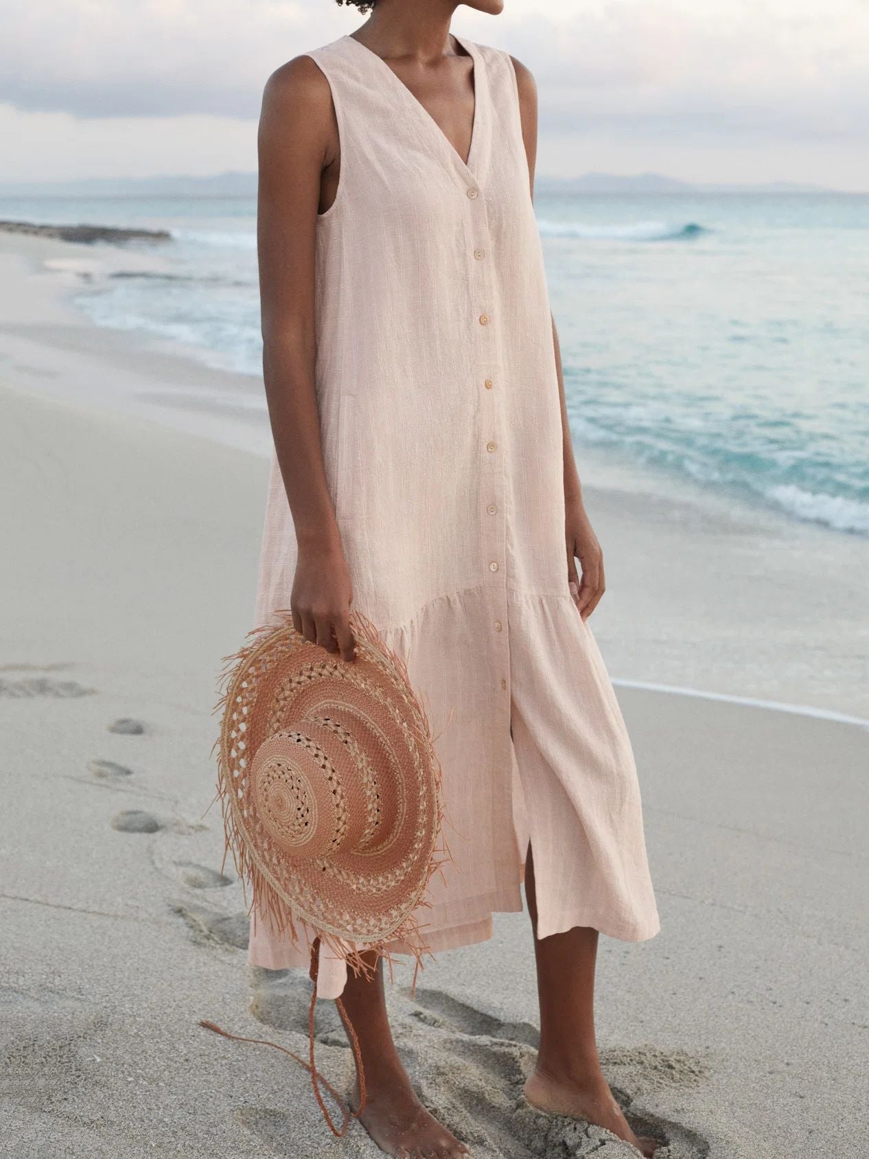 Women's Sleeveless V-Neck Button-Front Tiered Midi Dress