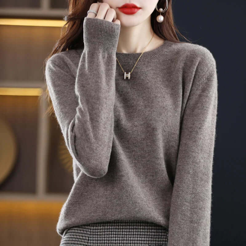 Knitted Pullover Sweater with Soft Fabric and Natural Insulation, Fitted Silhouette