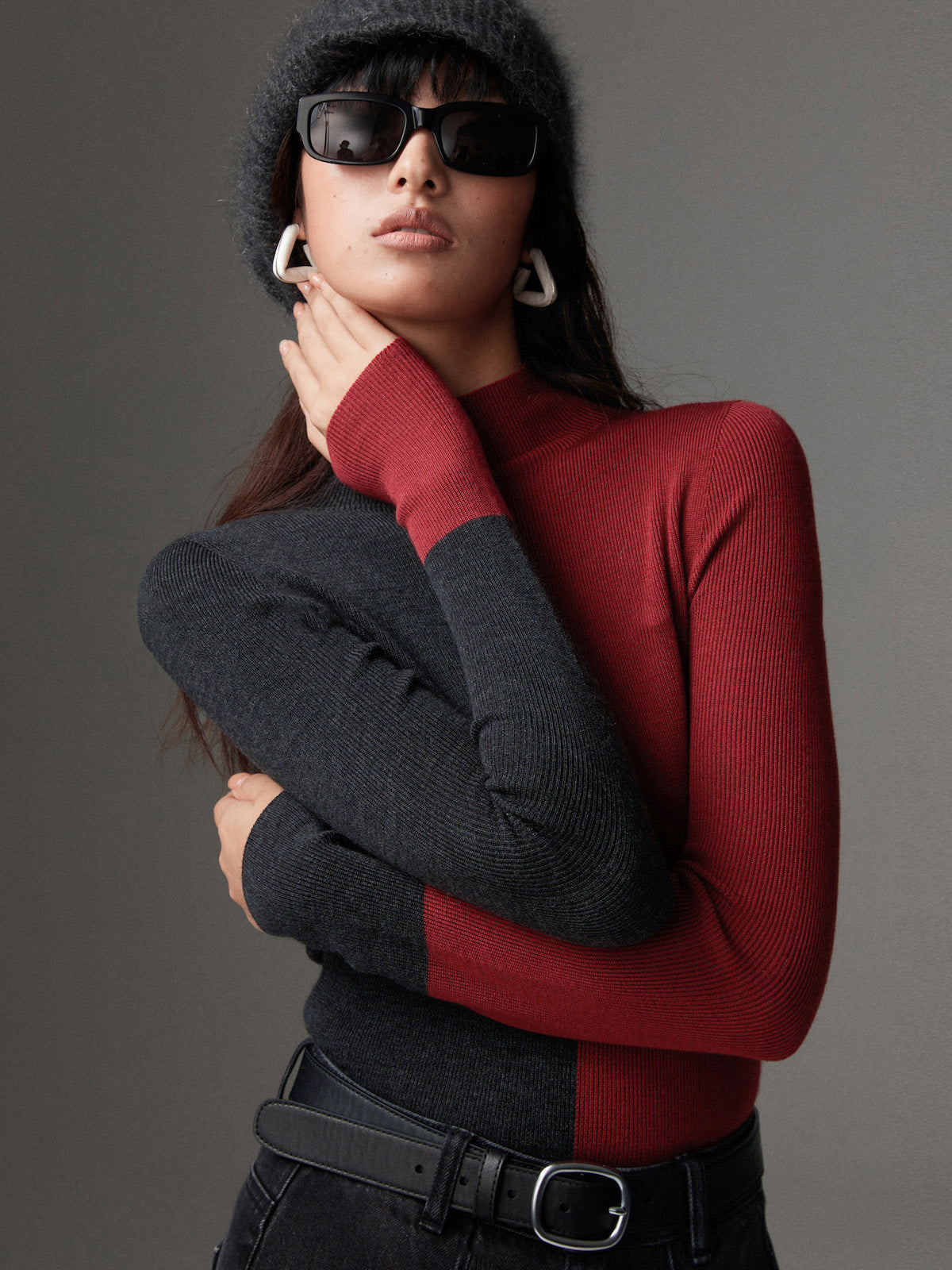 Slim Fit Knit Sweater with Medium Stretch and Four Fiber Blend