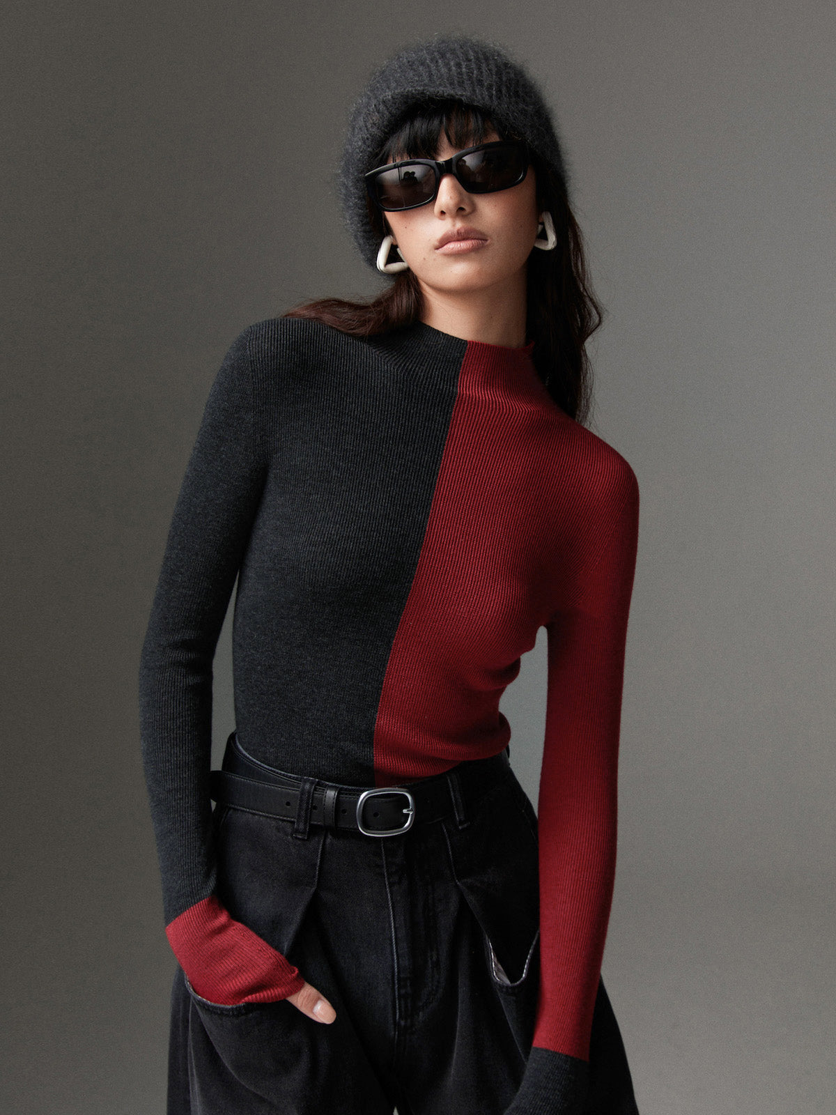 Slim Fit Knit Sweater with Medium Stretch and Four Fiber Blend