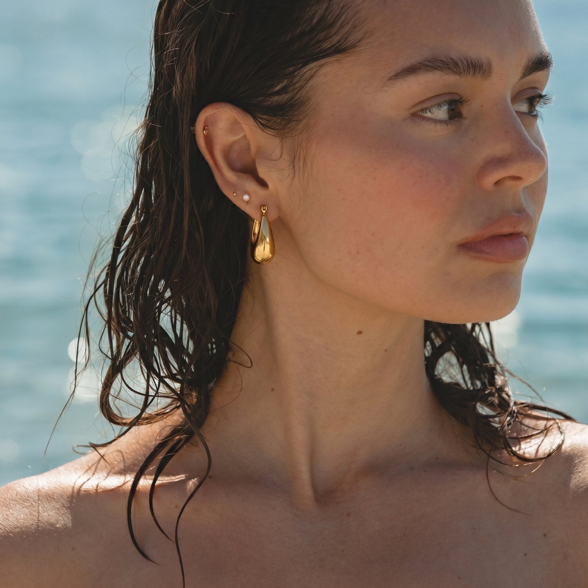 Women's Gold Hoop Teardrop Huggie Earrings