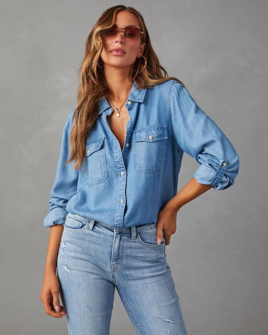 Damen Oversized Denim-Hemd – langärmliges Design mit Knopfleiste und Brusttaschen