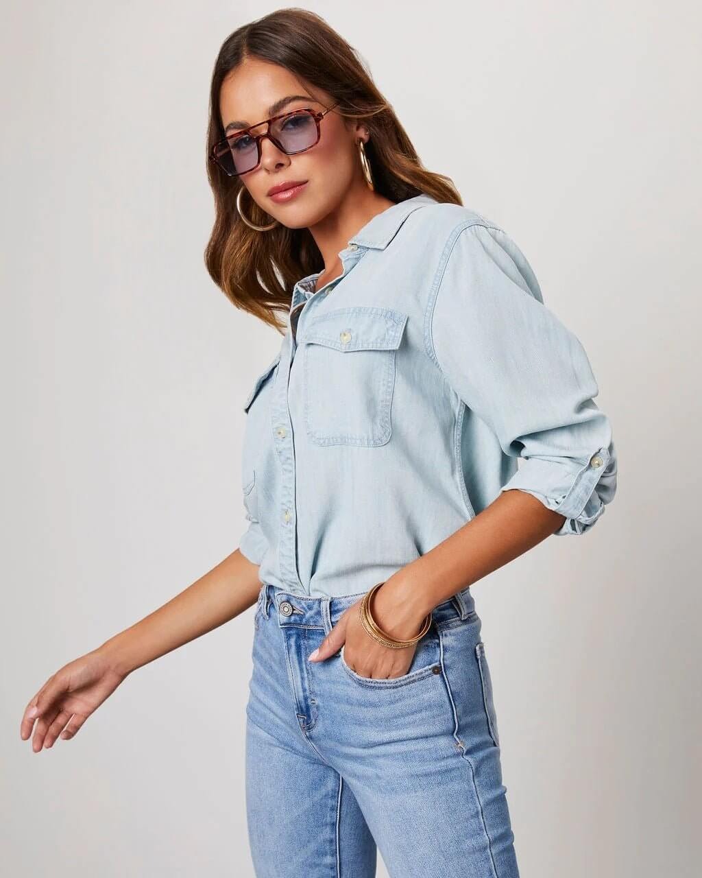 Damen Oversized Denim-Hemd – langärmliges Design mit Knopfleiste und Brusttaschen