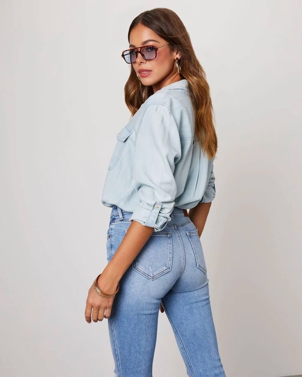 Damen Oversized Denim-Hemd – langärmliges Design mit Knopfleiste und Brusttaschen
