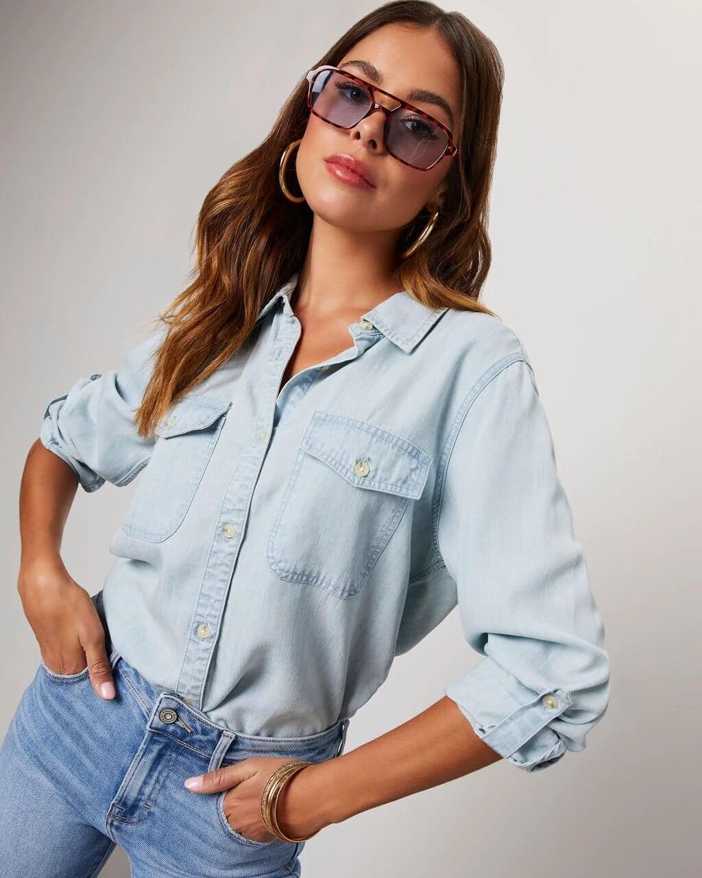 Damen Oversized Denim-Hemd – langärmliges Design mit Knopfleiste und Brusttaschen