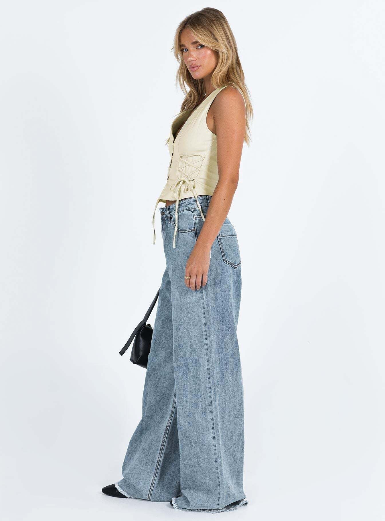 Damen-Jeans mit weitem Bein, hohem Bund, Knopfverschluss, Fünf-Taschen-Design und Kontrastnähten