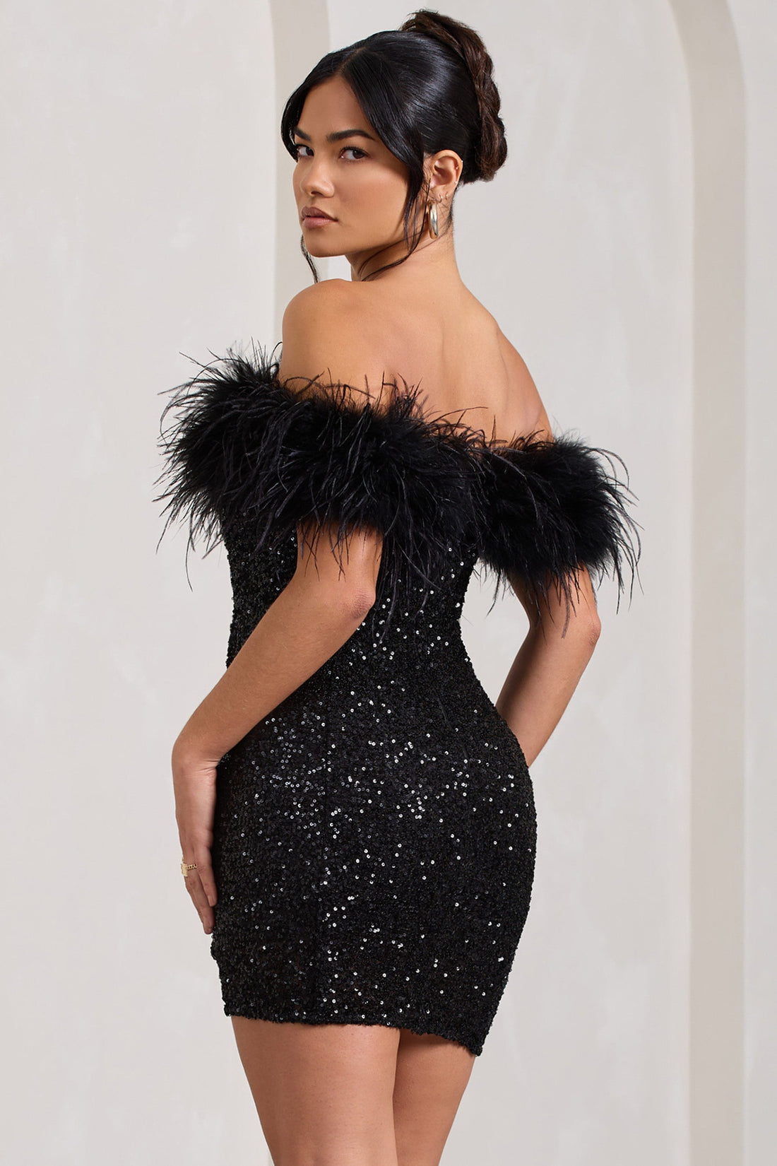 Γυναικείο Μίνι Bodycon Φόρεμα με Παγιέτες - Χωρίς Τιράντες με Λαιμόκοψη με Φτερά