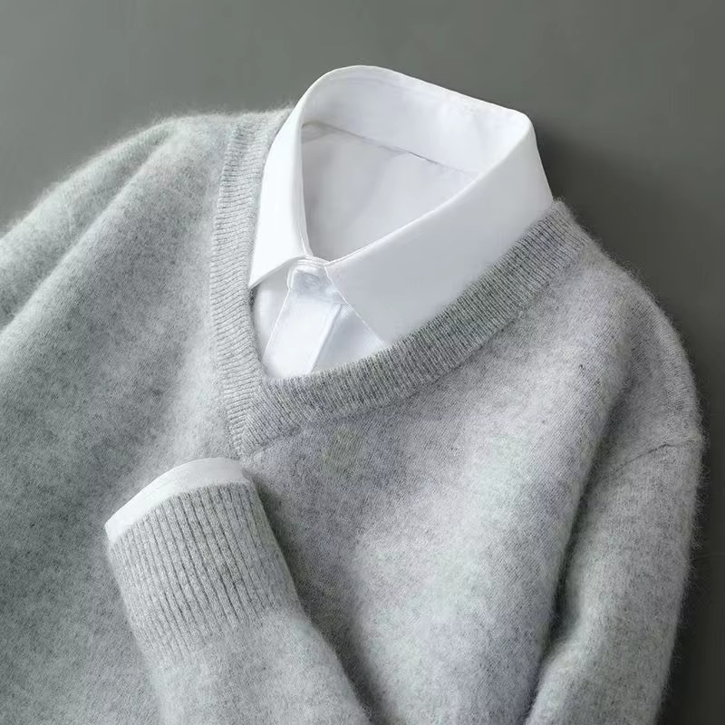 V Neck Pullover Sweater with Relaxed Fit and Knit Blend, S-3XL