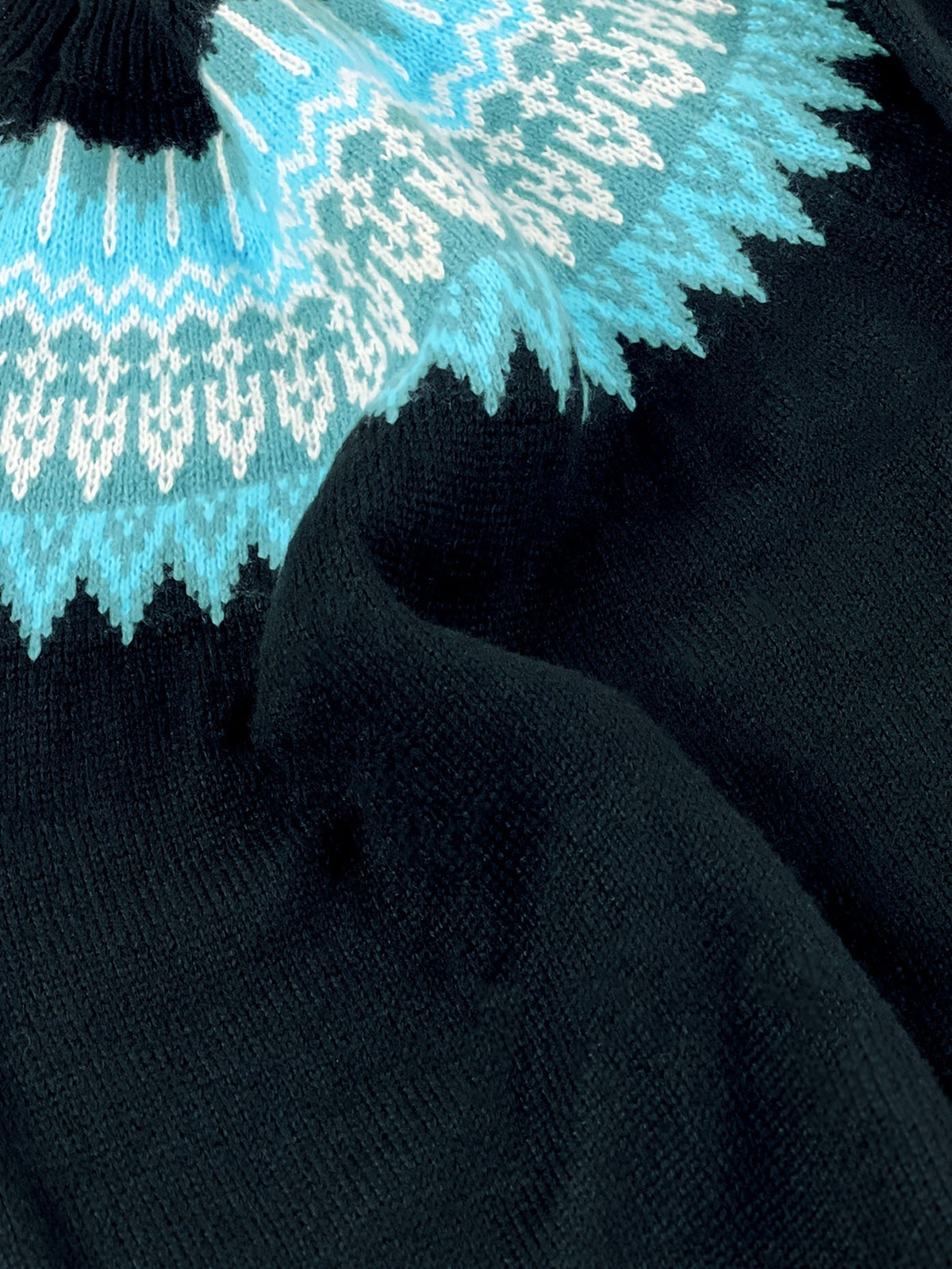 Chunky Knit Sweater with Jacquard Weave Pattern and Round Neck, Hip Length