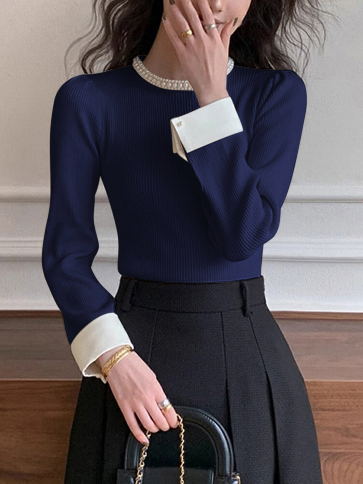 Slim Fit Knit Top with Contrast Binding Edge and Medium Stretch
