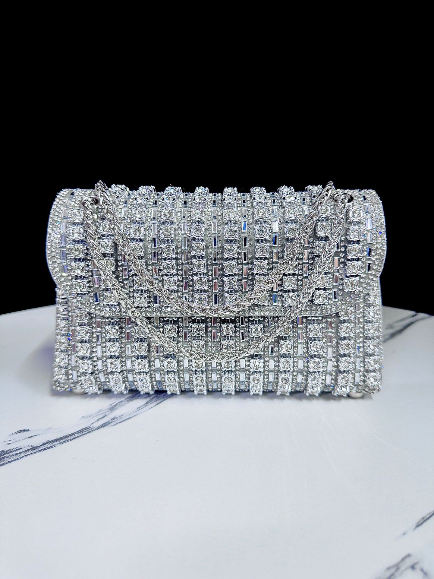 Women's Full-Coverage Rhinestone Clutch Bag with Chain Strap