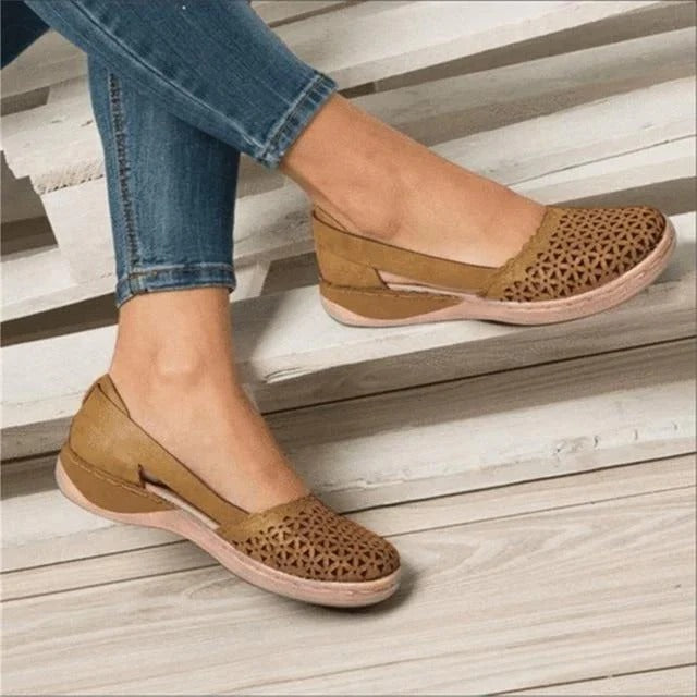 Wide Toe Slip-On Flats with Cushioned Insole and Breathable Upper