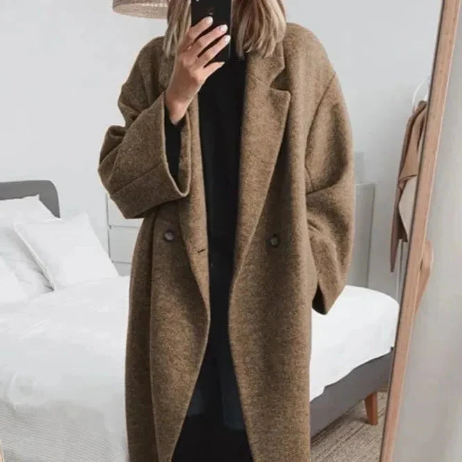 Women's Lapel Coat with Stretch Fabric Blend and Wrinkle Resistant Material