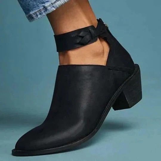 Women's Enclosed Daily Shoes with Textured Grip Sole and Pressure-Distributing Fit