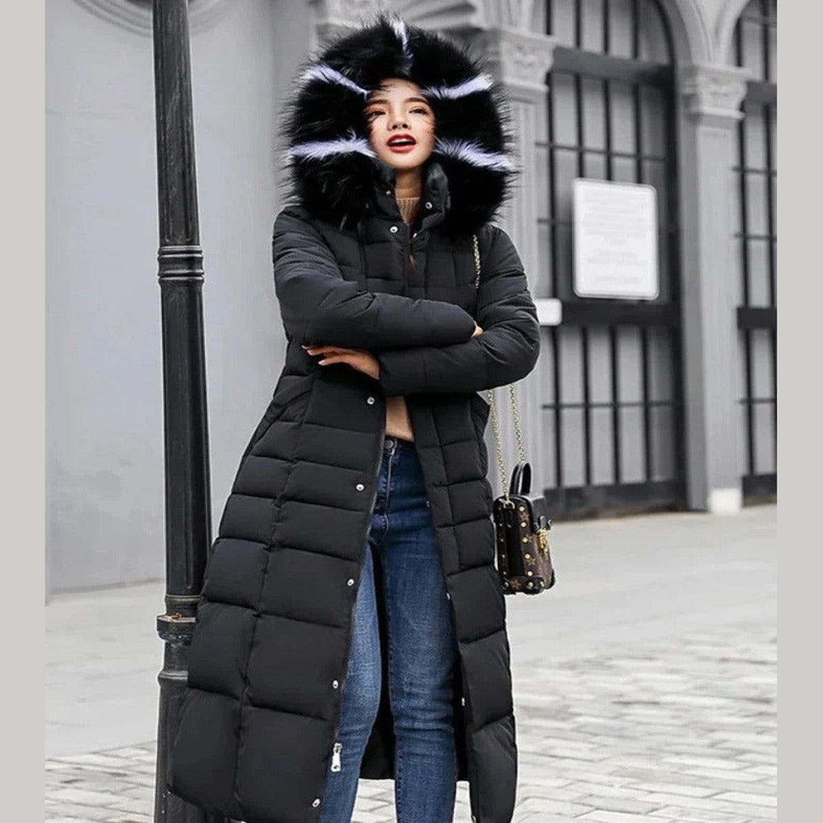 Women's Winter Jacket with Fleece Lining and Hooded Design