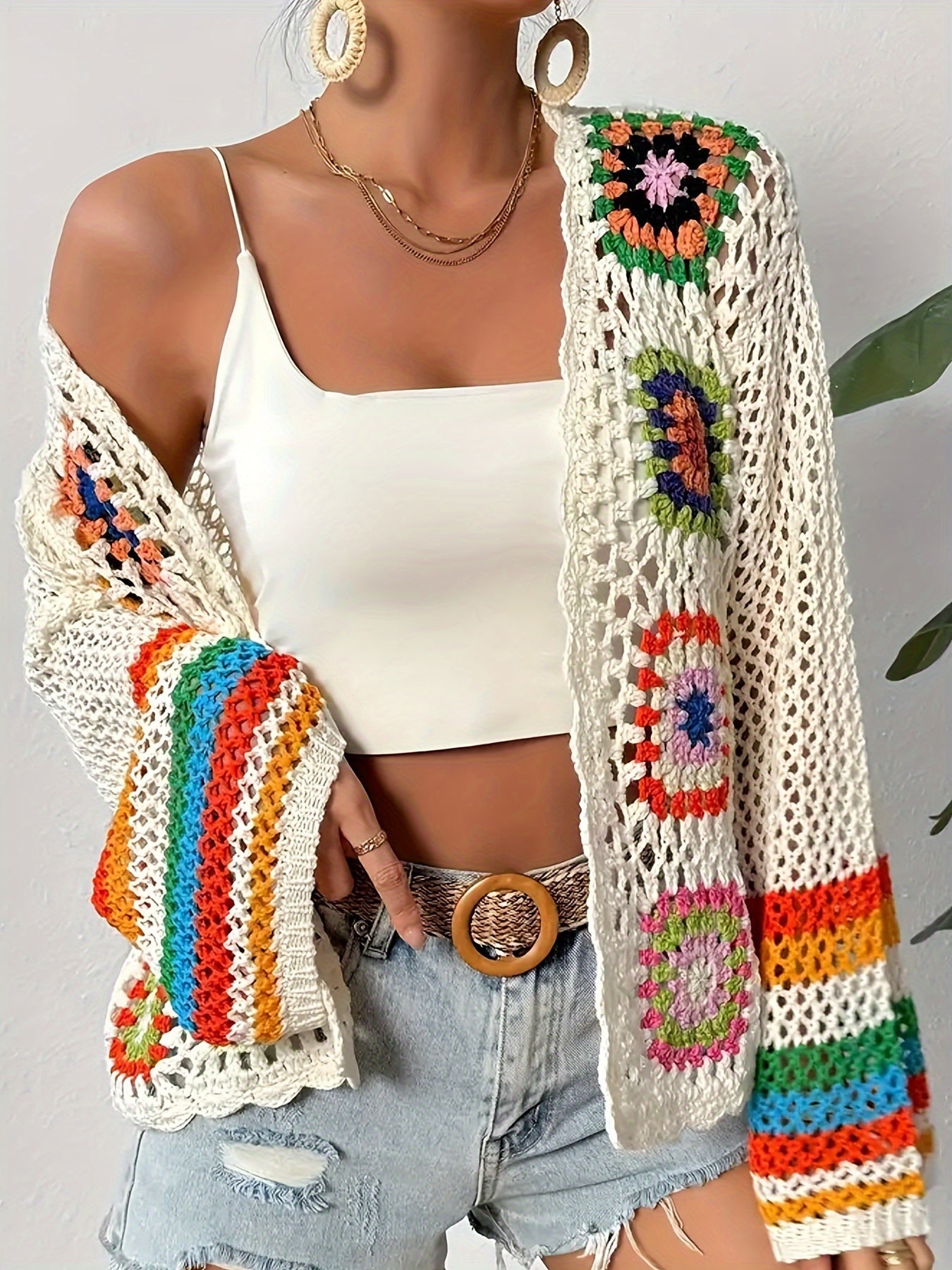 Damen gehäkelter Cardigan - Offene Vorderseite, lange Ärmel, Granny-Square-Blumenmuster, offene Strickjacke mit gestreiften Bündchen