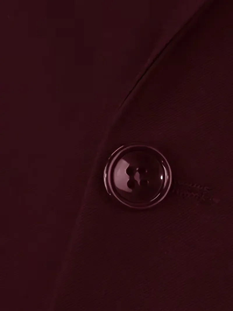 Versatile men's slim fit double-breasted 3-piece suit with waistcoat, suitable for various events.