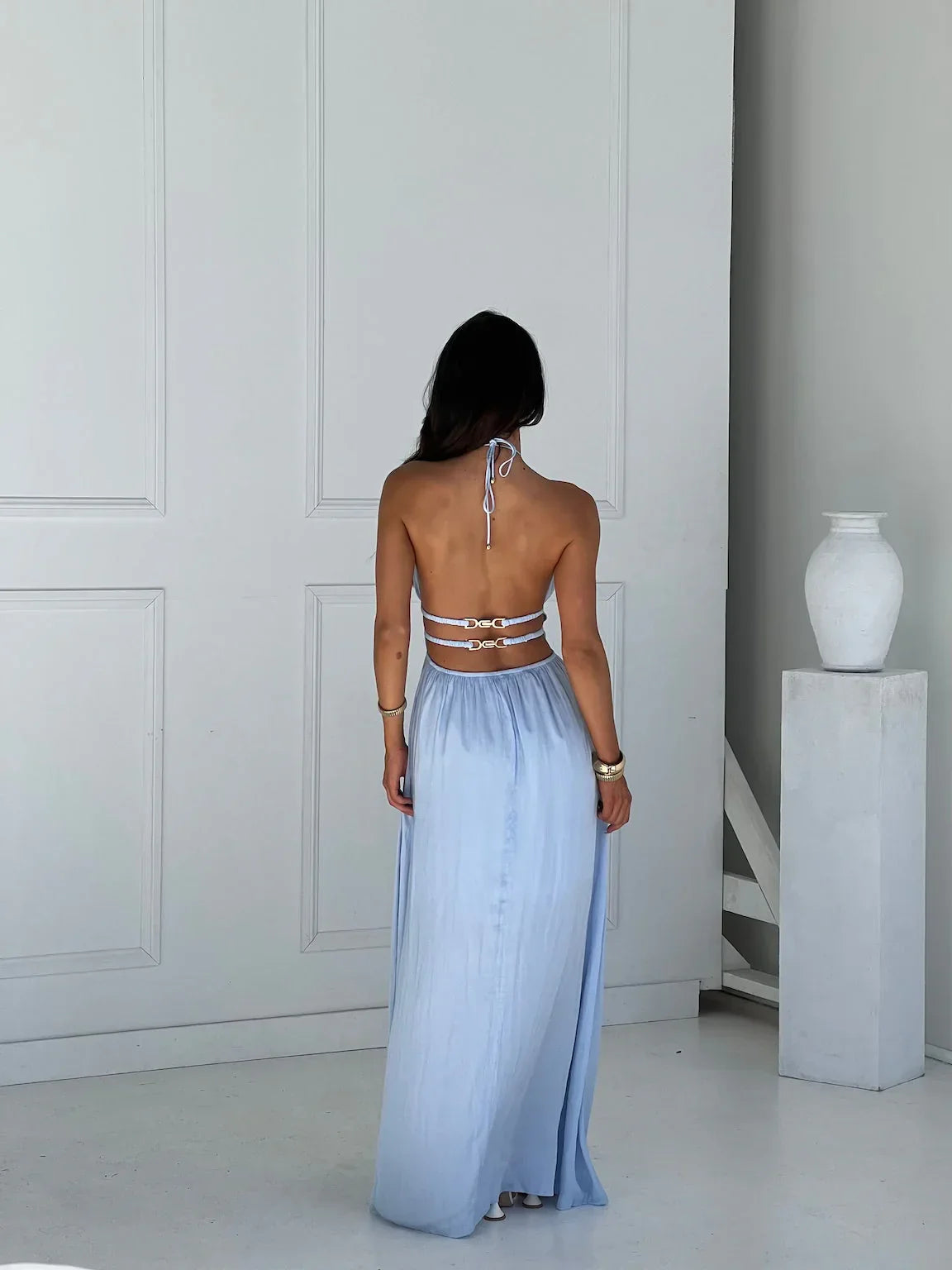 Women's Halter Neck Keyhole Cutout Open Back Lace-Up Maxi Dress