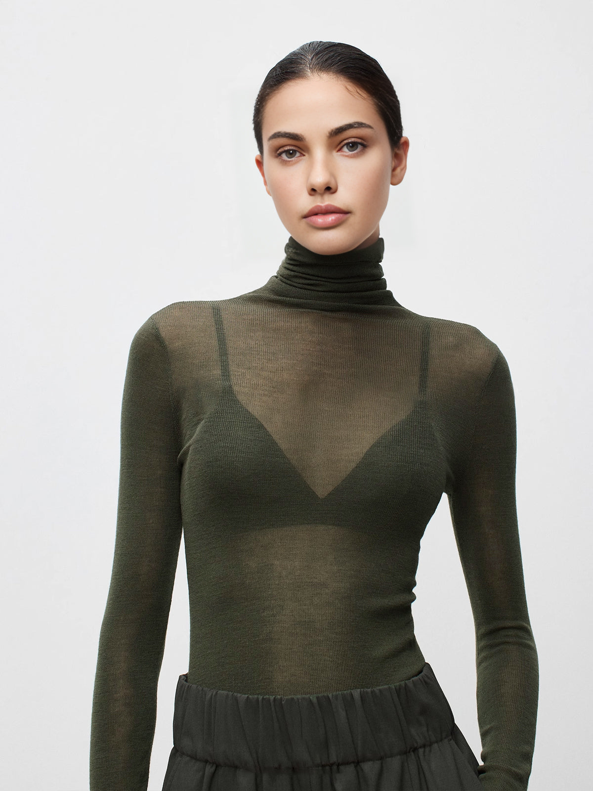 Wool Polyester Knit Top with Medium Stretch for Events and Everyday Wear